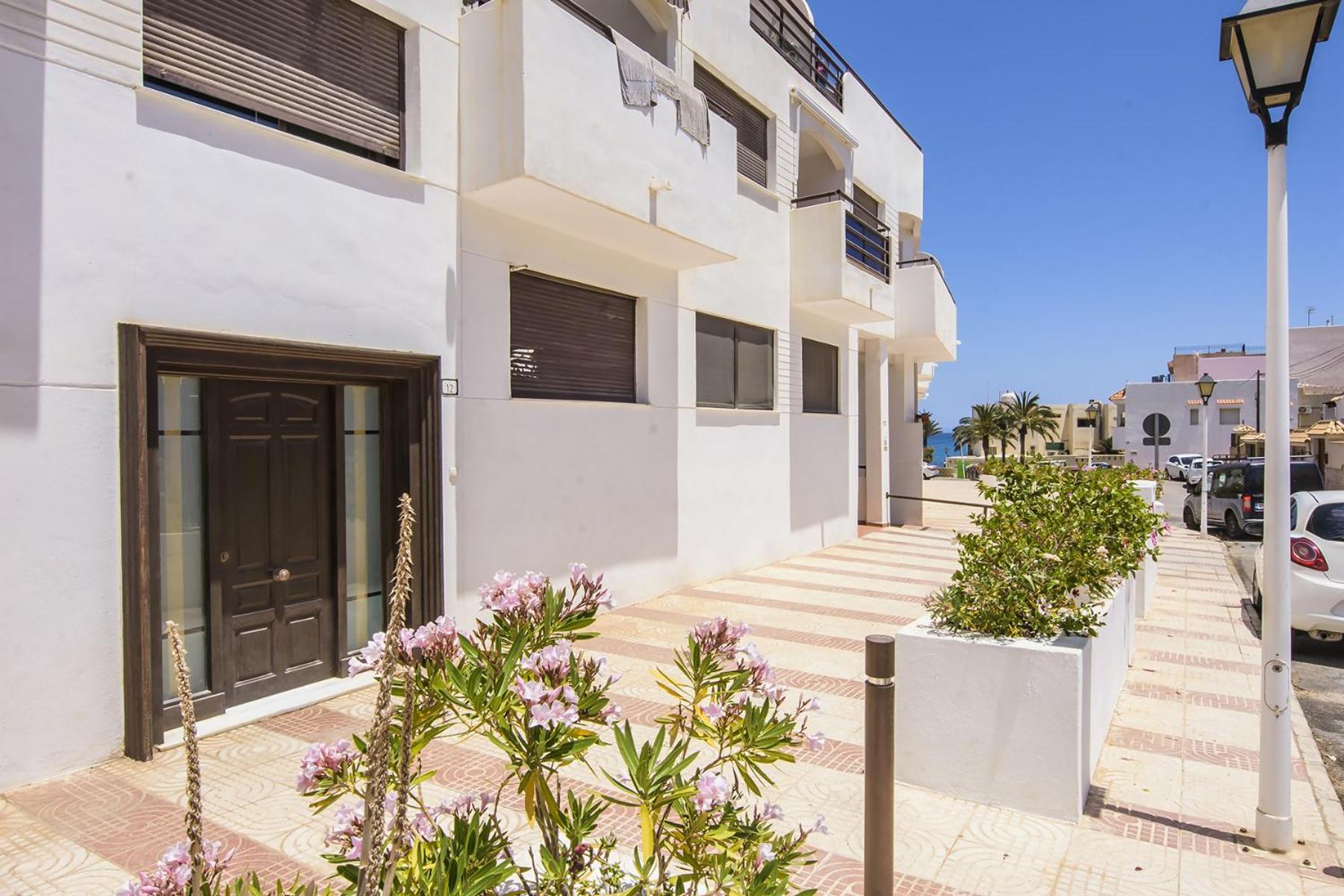 Un Paso Del Mar Apartment Carboneras Exterior photo
